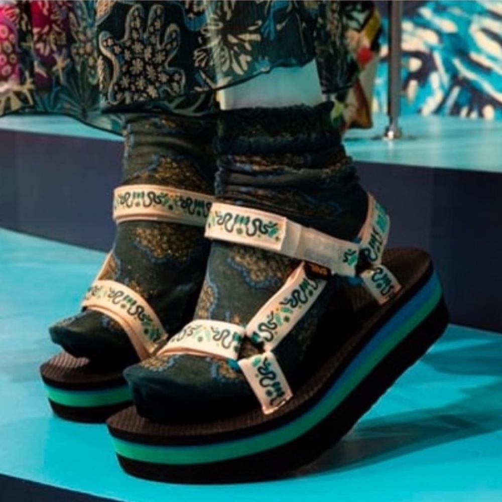 ISO Anna Sui x Teva Flatform Universal